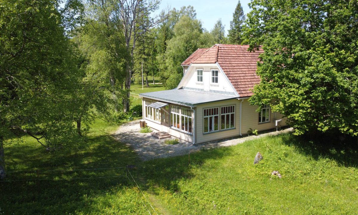 Bioloogiajaama tuba ja veranda